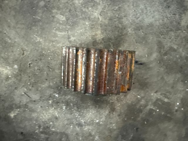 bontott AUDI A4 B8 Vezérműkerék