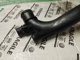 bontott AUDI A4 B8 Vízcső