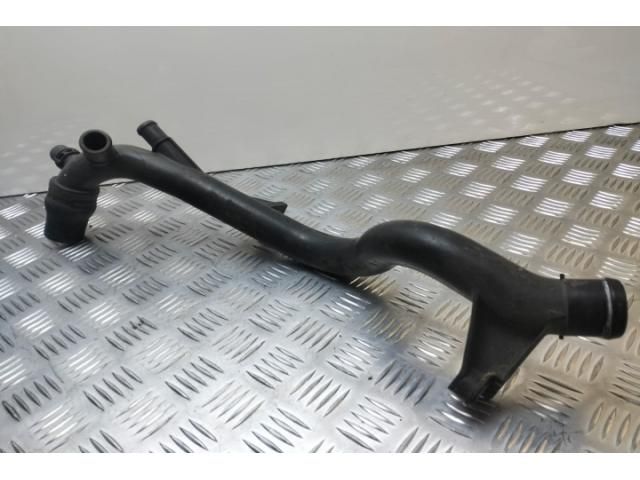 bontott AUDI A4 B8 Vízcső