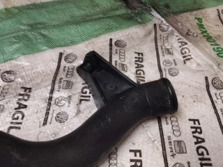 bontott AUDI A4 B8 Vízcső