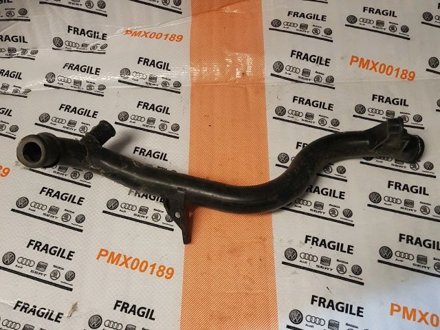 bontott AUDI A4 B8 Vízcső