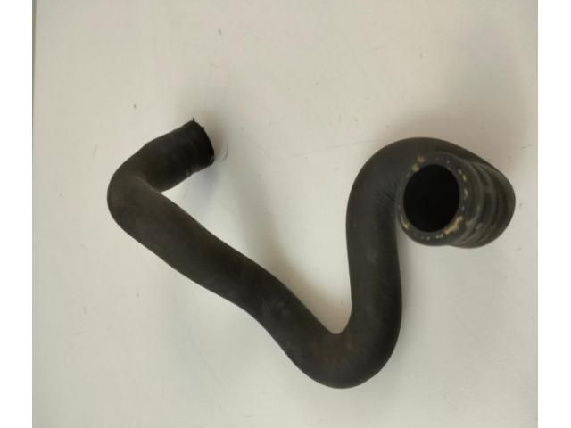 bontott AUDI A4 B8 Vízcső