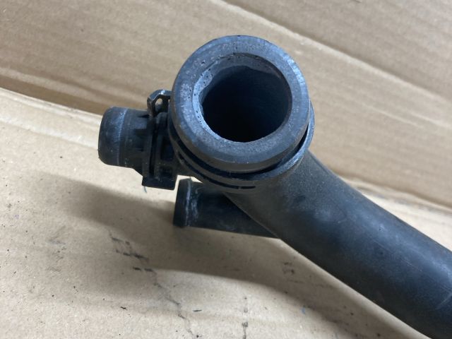 bontott AUDI A4 B8 Vízcső