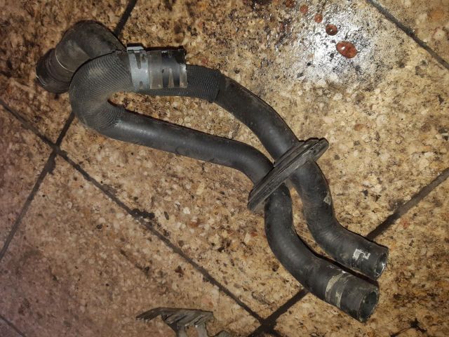 bontott AUDI A4 B8 Vízcső