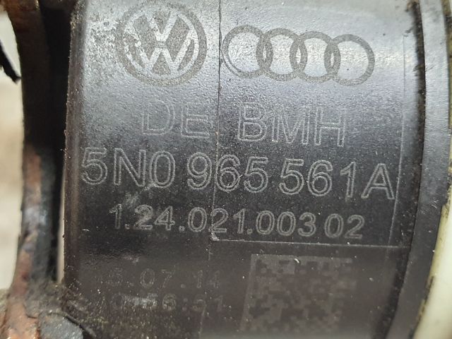 bontott AUDI A4 B8 Vízpumpa