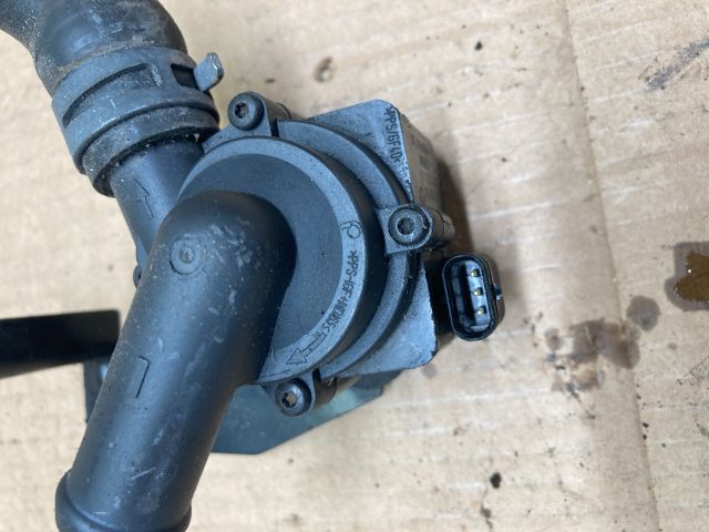 bontott AUDI A4 B8 Vízpumpa