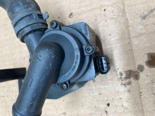 bontott AUDI A4 B8 Vízpumpa