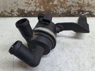 bontott AUDI A4 B8 Vízpumpa