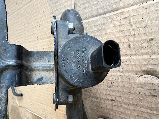 bontott AUDI A4 B8 Vízpumpa