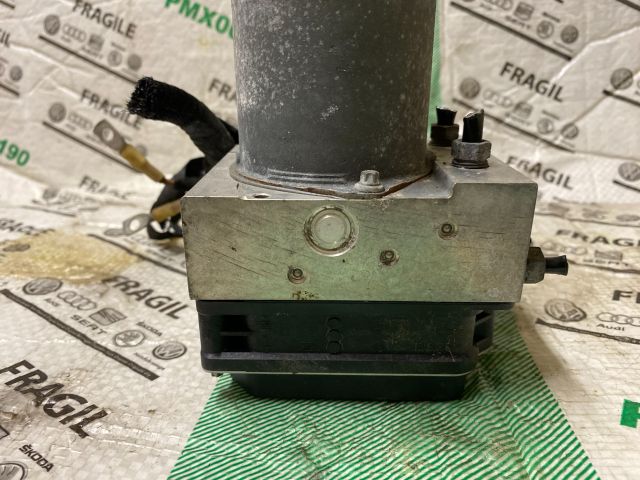 bontott AUDI A4 B8 ABS Kocka