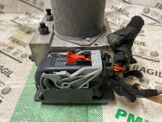 bontott AUDI A4 B8 ABS Kocka