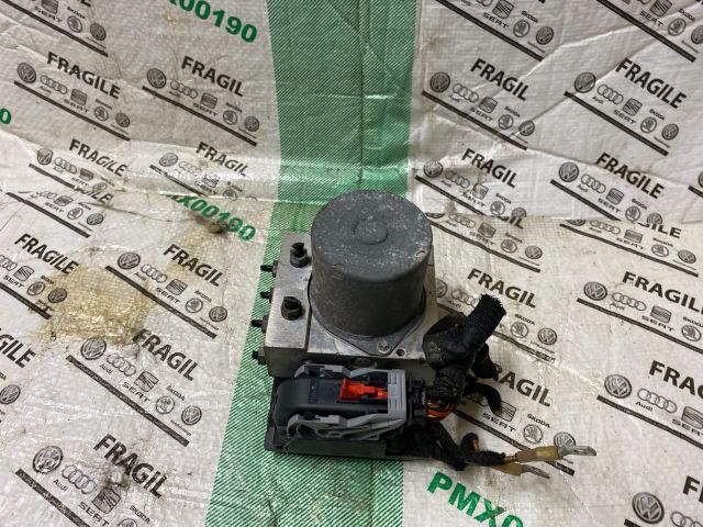 bontott AUDI A4 B8 ABS Kocka