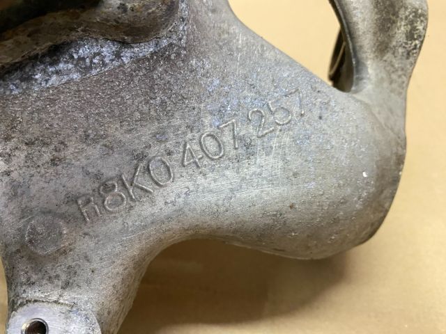 bontott AUDI A4 B8 Bal első Csonkállvány Kerékaggyal