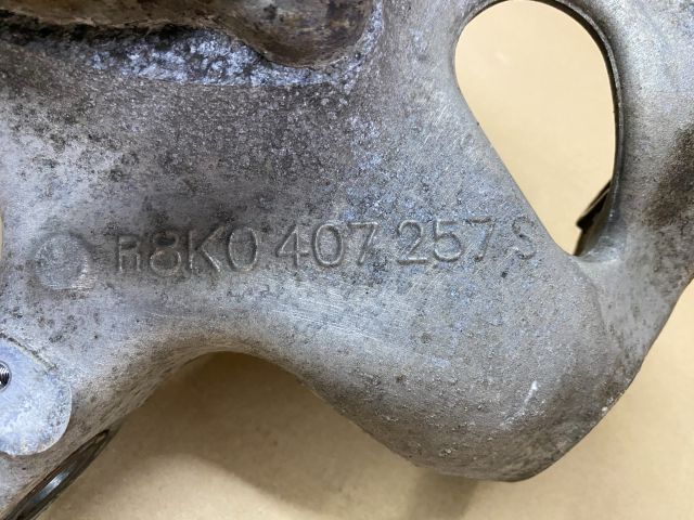 bontott AUDI A4 B8 Bal első Csonkállvány Kerékaggyal