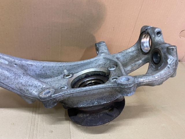 bontott AUDI A4 B8 Bal első Csonkállvány Kerékaggyal