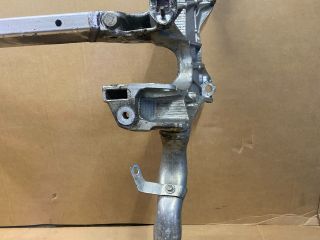 bontott AUDI A4 B8 Első Bölcső