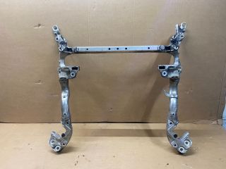 bontott AUDI A4 B8 Első Bölcső