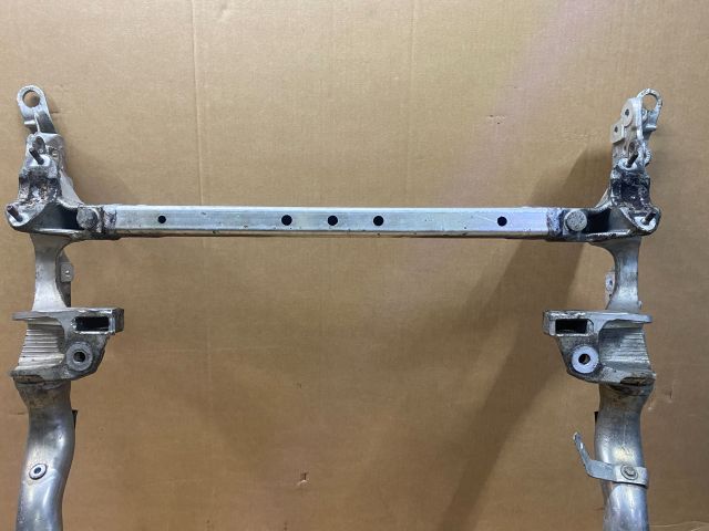 bontott AUDI A4 B8 Első Bölcső