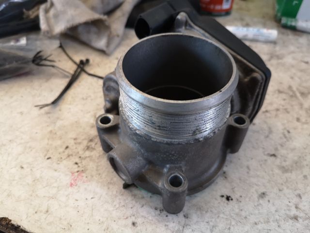 bontott AUDI A4 B8 Fojtószelep (Elektromos)