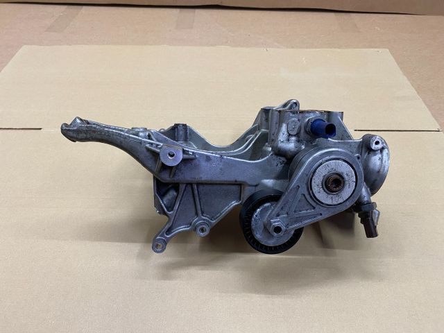 bontott AUDI A4 B8 Generátor Tartó Bak