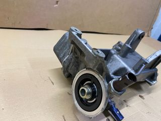 bontott AUDI A4 B8 Generátor Tartó Bak