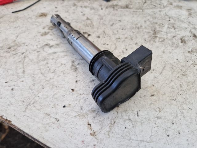 bontott AUDI A4 B8 Gyújtótrafó