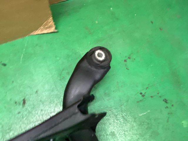 bontott AUDI A4 B8 Hátsó Bölcső