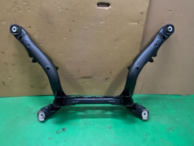 bontott AUDI A4 B8 Hátsó Bölcső