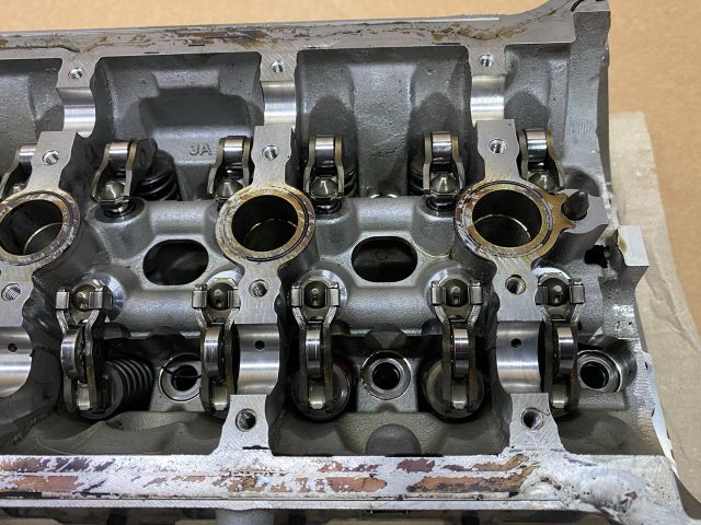 bontott AUDI A4 B8 Hengerfej