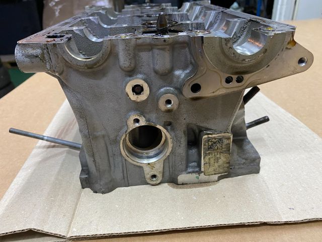 bontott AUDI A4 B8 Hengerfej