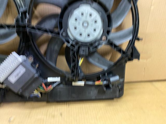 bontott AUDI A4 B8 Hűtőventilátor