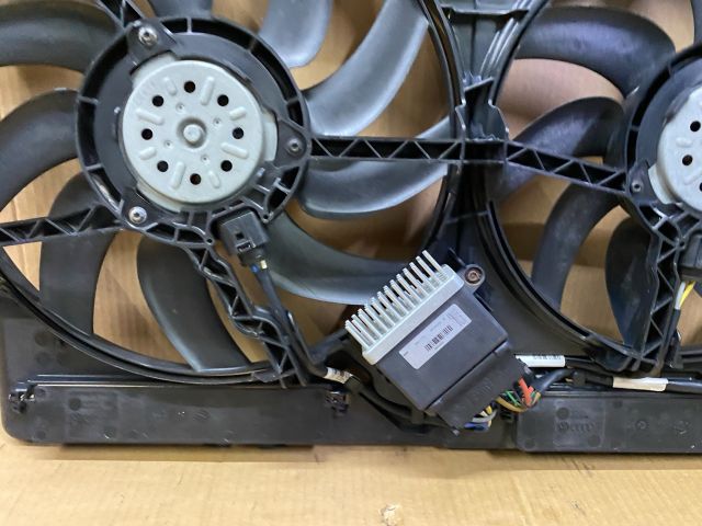 bontott AUDI A4 B8 Hűtőventilátor