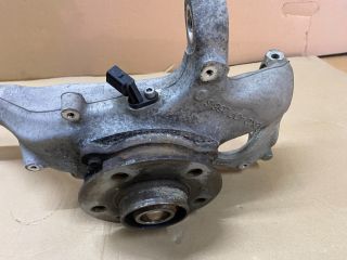 bontott AUDI A4 B8 Jobb első Csonkállvány Kerékaggyal