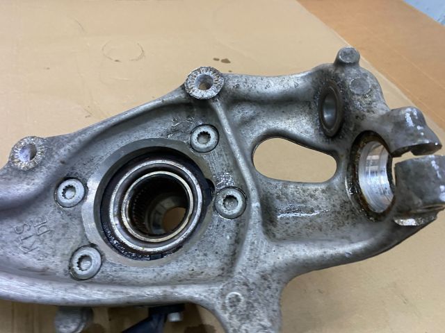 bontott AUDI A4 B8 Jobb első Csonkállvány Kerékaggyal