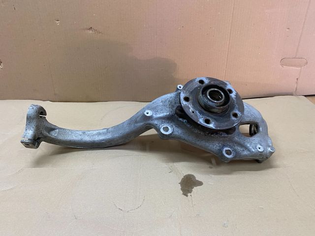 bontott AUDI A4 B8 Jobb első Csonkállvány Kerékaggyal