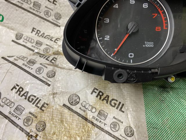bontott AUDI A4 B8 Kilométeróra