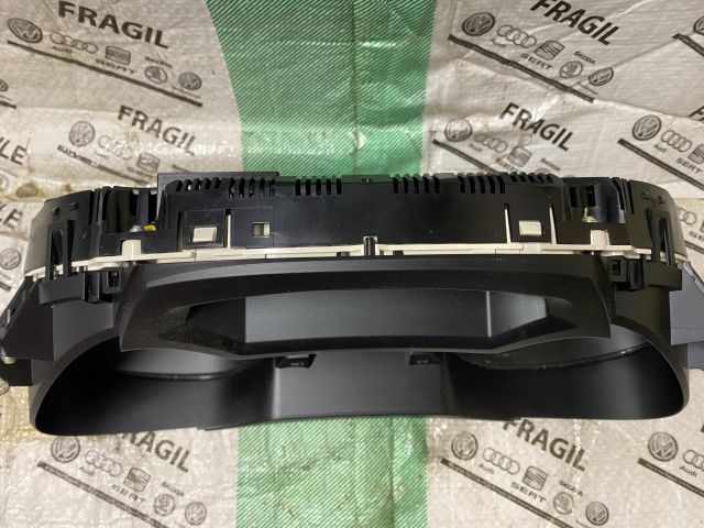 bontott AUDI A4 B8 Kilométeróra