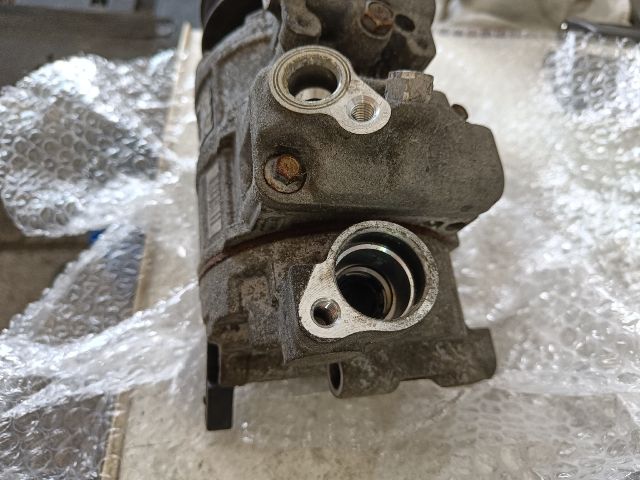 bontott AUDI A4 B8 Klímakompresszor