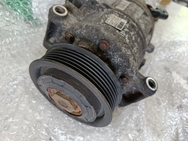 bontott AUDI A4 B8 Klímakompresszor