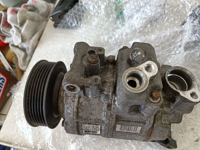 bontott AUDI A4 B8 Klímakompresszor