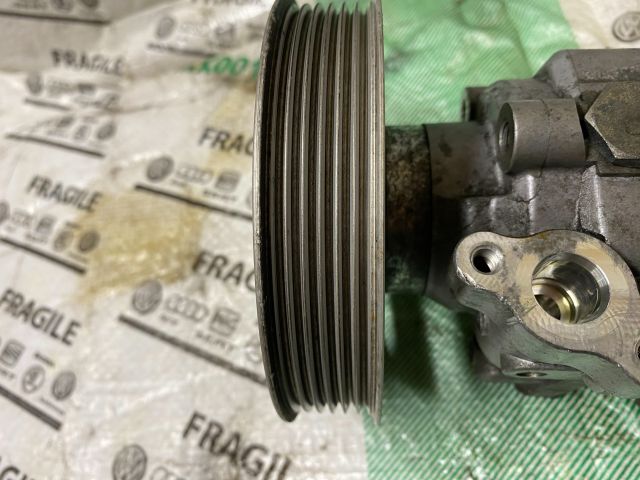 bontott AUDI A4 B8 Kormányszervó Motor (Hidraulikus)