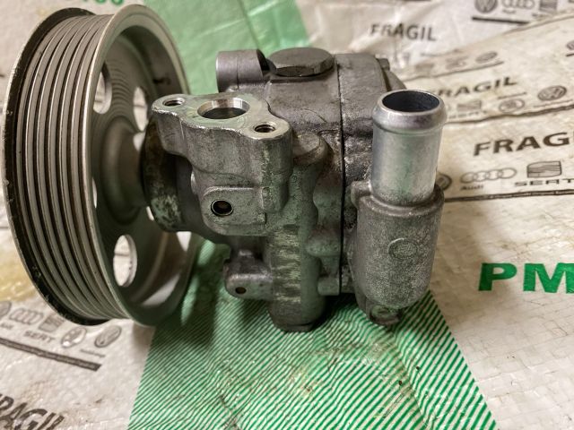 bontott AUDI A4 B8 Kormányszervó Motor (Hidraulikus)