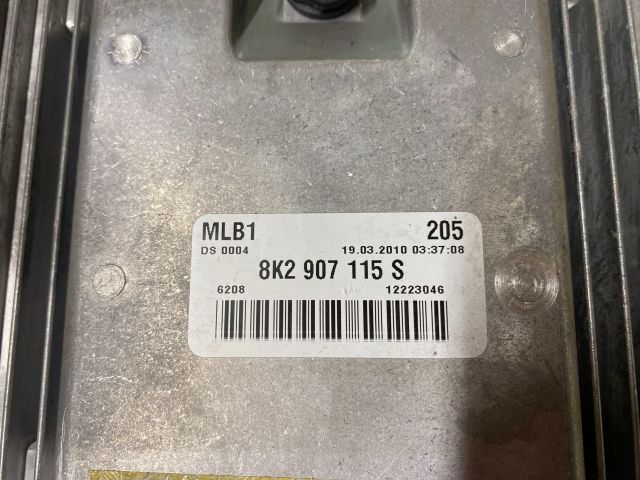 bontott AUDI A4 B8 Motorvezérlő