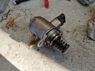 bontott AUDI A4 B8 Nagynyomású Szivattyú