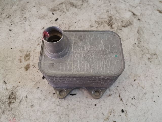 bontott AUDI A4 B8 Olajhűtő