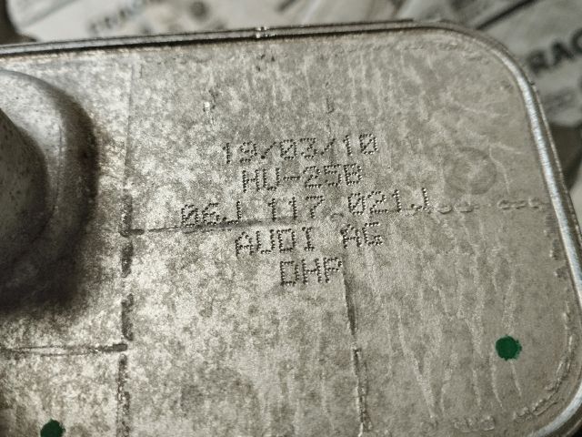 bontott AUDI A4 B8 Olajszűrő Ház