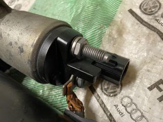 bontott AUDI A4 B8 Önindító