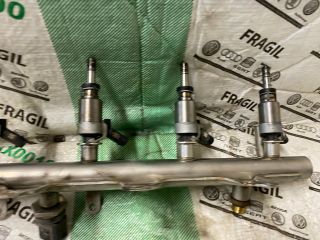 bontott AUDI A4 B8 Porlasztó Sor / Híd