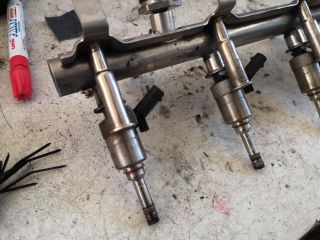 bontott AUDI A4 B8 Porlasztó Sor / Híd