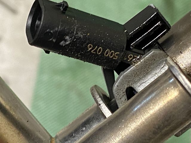 bontott AUDI A4 B8 Porlasztó Sor / Híd